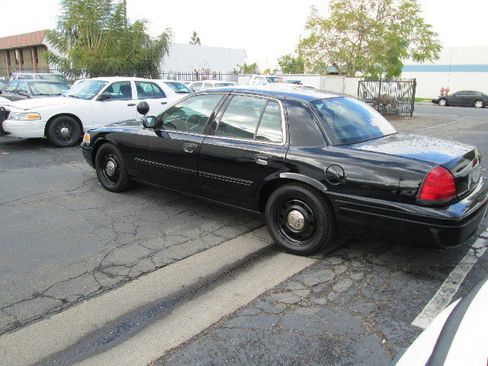 Used 2011 Ford Crown Victoria Police Interceptor w/ Trunk Pack image 4