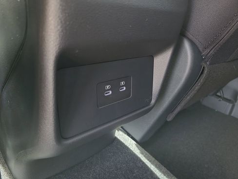 New 2026 Nissan Rogue SV w/ Cold Weather Package FWD image 9