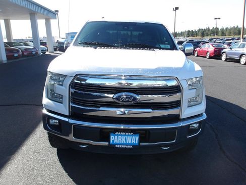 Used 2015 Ford F150 Lariat w/ Equipment Group 502A Luxury AWD/4WD image 8