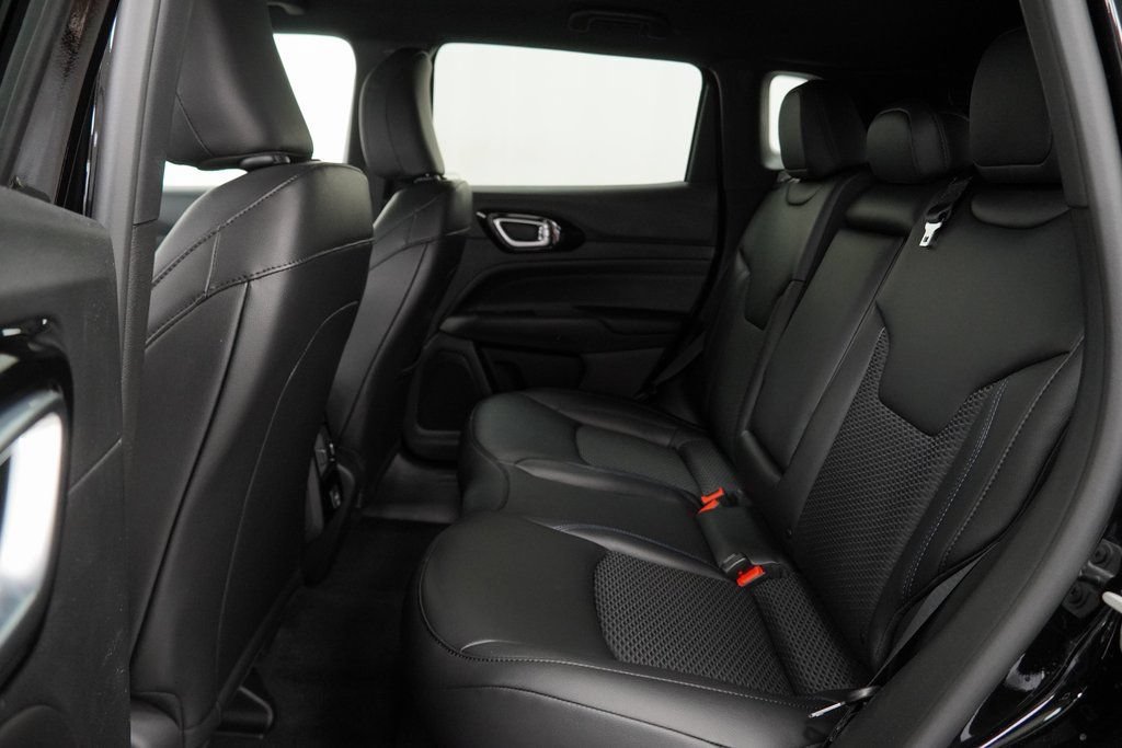 New 2026 Jeep Compass Latitude AWD/4WD image 19