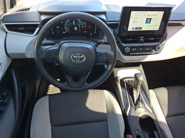 Used 2026 Toyota Corolla LE FWD image 18
