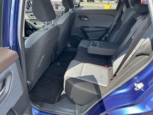 Used 2023 Nissan Rogue SV AWD/4WD image 7