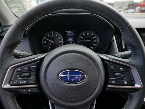 Used 2025 Subaru Outback Premium AWD/4WD image 25