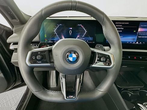 Used 2025 BMW 530i w/ M Sport Package image 11