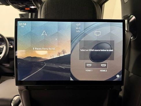 Certified 2025 Land Rover Range Rover SV image 26