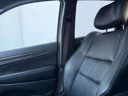 Used 2014 Jeep Grand Cherokee Limited image 9