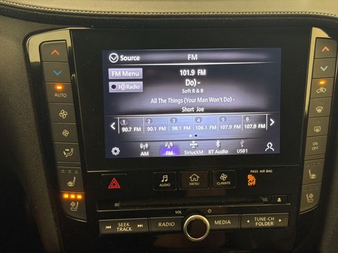 Used 2023 INFINITI QX50 Sensory AWD/4WD image 19