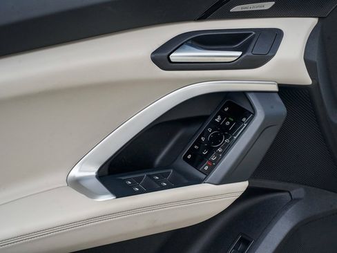 Used 2025 Audi Q5 Prestige image 13