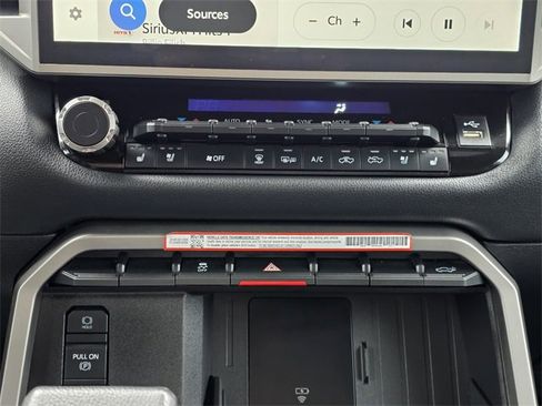Used 2025 Toyota Tundra Limited image 17