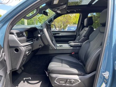 Used 2026 Jeep Grand Wagoneer 2WD w/ Premium Group I image 8