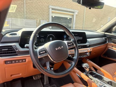 Used 2024 Kia Telluride SX Prestige X-Pro AWD/4WD image 13