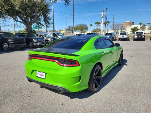 Used 2017 Dodge Charger R/T image 3