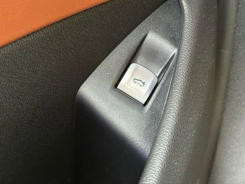 Used 2025 BMW M850i xDrive image 25