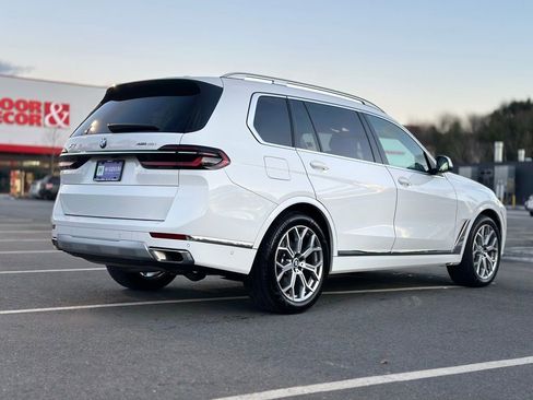 Certified 2025 BMW X7 xDrive40i w/ Premium Package image 7