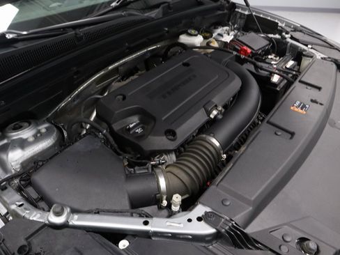 Used 2023 Buick Envision Essence image 14