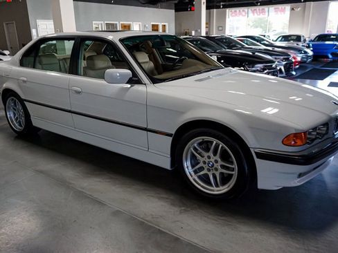 Used 1999 BMW 740iL image 2