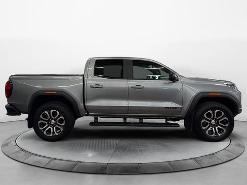 Used 2024 GMC Canyon AT4 AWD/4WD image 2