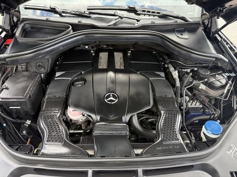 Used 2015 Mercedes-Benz GL 450 4MATIC image 17