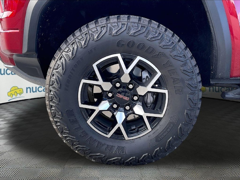 Used 2025 GMC Canyon AT4 w/ AT4X Package AWD/4WD image 7