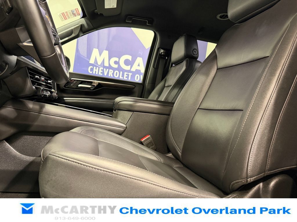 Used 2025 Chevrolet Tahoe LT AWD/4WD image 24