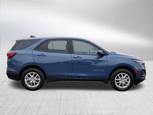 Used 2024 Chevrolet Equinox LS w/ LS Convenience Package AWD/4WD image 8