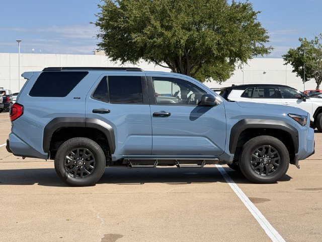 Certified 2025 Toyota 4Runner SR5 AWD/4WD image 3