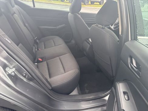 Used 2024 Nissan Altima 2.5 SV image 26