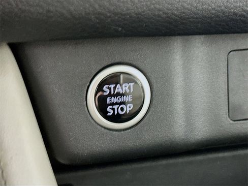 Used 2023 Nissan Rogue SL w/ SL Premium Package image 27