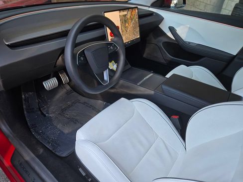 Used 2024 Tesla Model 3 Performance AWD/4WD image 10