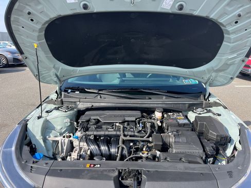 Used 2025 Kia K4 LXS image 32