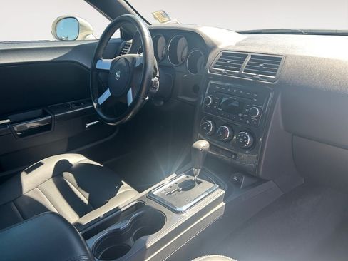 Used 2009 Dodge Challenger R/T RWD image 26