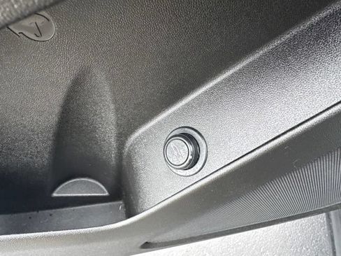 Used 2021 Chevrolet Equinox LT AWD/4WD image 12