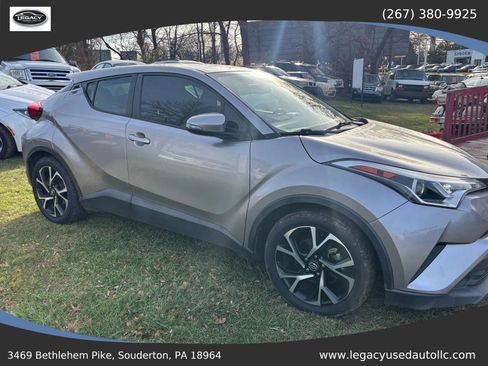 Used 2018 Toyota C-HR image 21