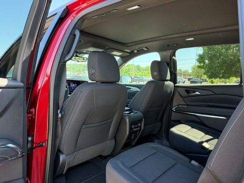 New 2026 Chevrolet Traverse LT image 15