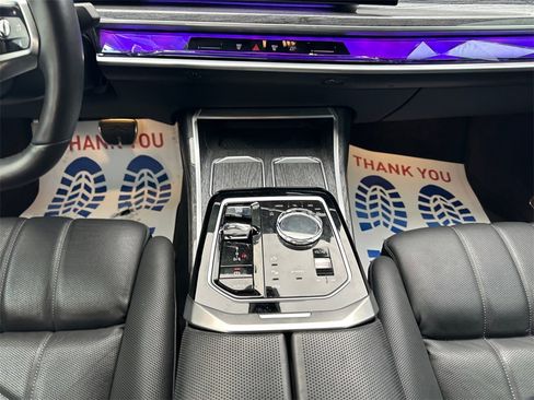 Used 2023 BMW 760i xDrive w/ Executive Package image 11