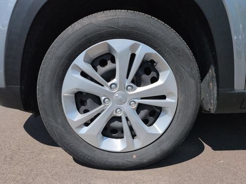Used 2024 Chevrolet Trax LS w/ Driver Confidence Package FWD image 10