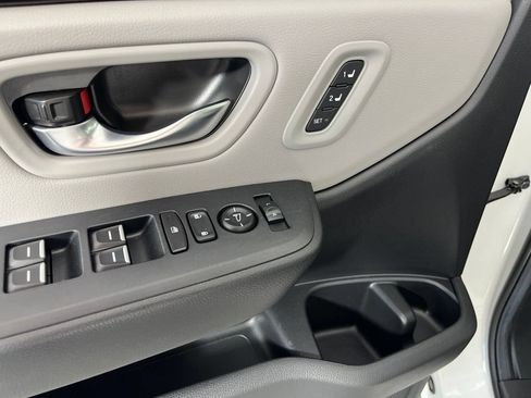 Certified 2025 Honda Pilot Touring image 32