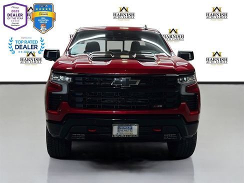 Used 2026 Chevrolet Silverado 1500 LT Trail Boss w/ LT Trail Boss Premium Package AWD/4WD image 2