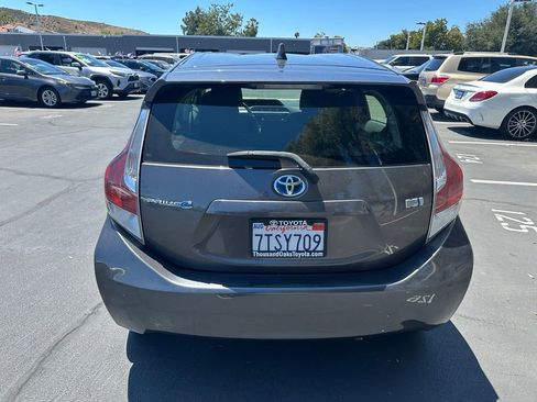 Used 2016 Toyota Prius C Two FWD image 3