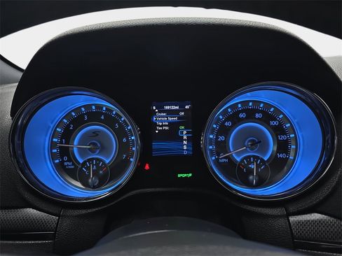 Used 2014 Chrysler 300 S image 22