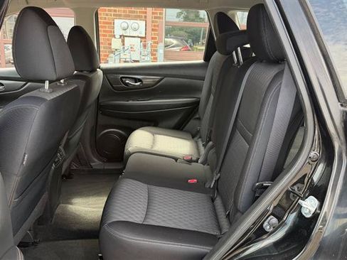 Used 2017 Nissan Rogue S AWD/4WD image 20