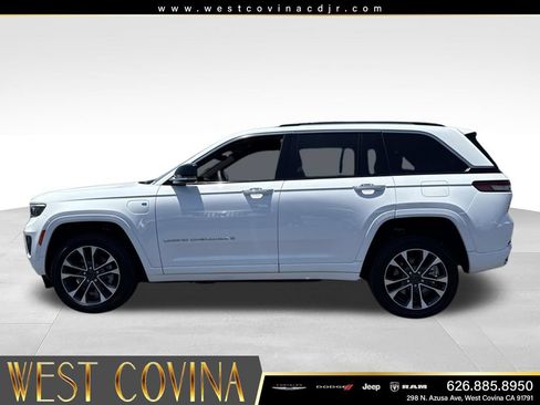Used 2023 Jeep Grand Cherokee Overland AWD/4WD image 6
