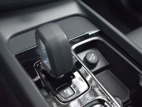 New 2025 Volvo XC60 T8 Plus w/ Protection Package Premier image 32