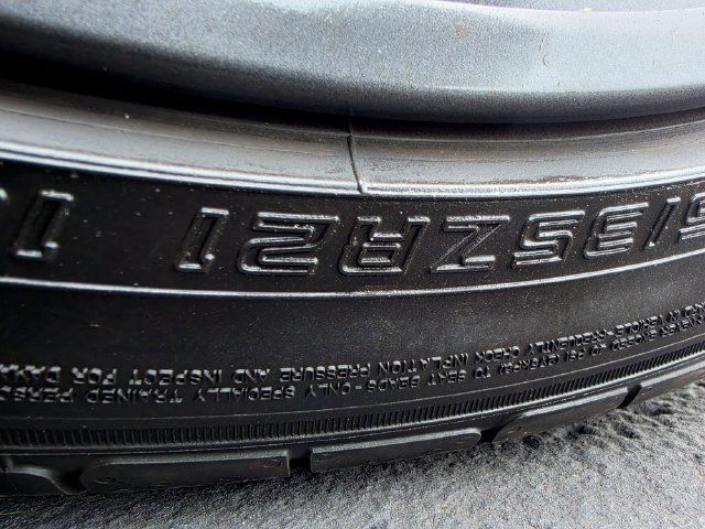 Used 2024 Tesla Model Y Performance AWD/4WD image 25