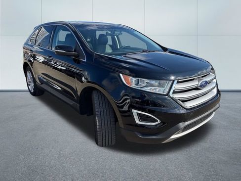 Used 2018 Ford Edge Titanium w/ Equipment Group 301A AWD/4WD image 5
