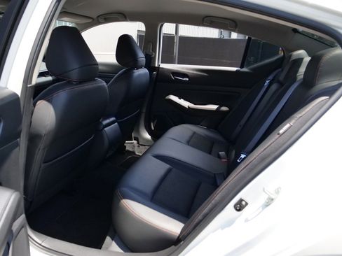 Used 2020 Nissan Altima 2.5 SR FWD image 22