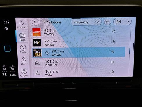 Used 2025 Volkswagen Atlas Cross Sport SE image 21