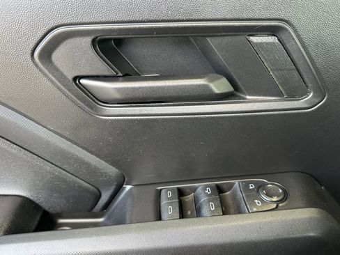 Used 2023 Chevrolet Colorado W/T image 10