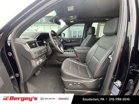 Used 2023 GMC Yukon XL Denali w/ Max Trailering Package AWD/4WD image 8