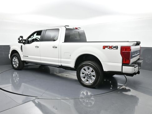Used 2022 Ford F250 Platinum w/ FX4 Off-Road Package image 6